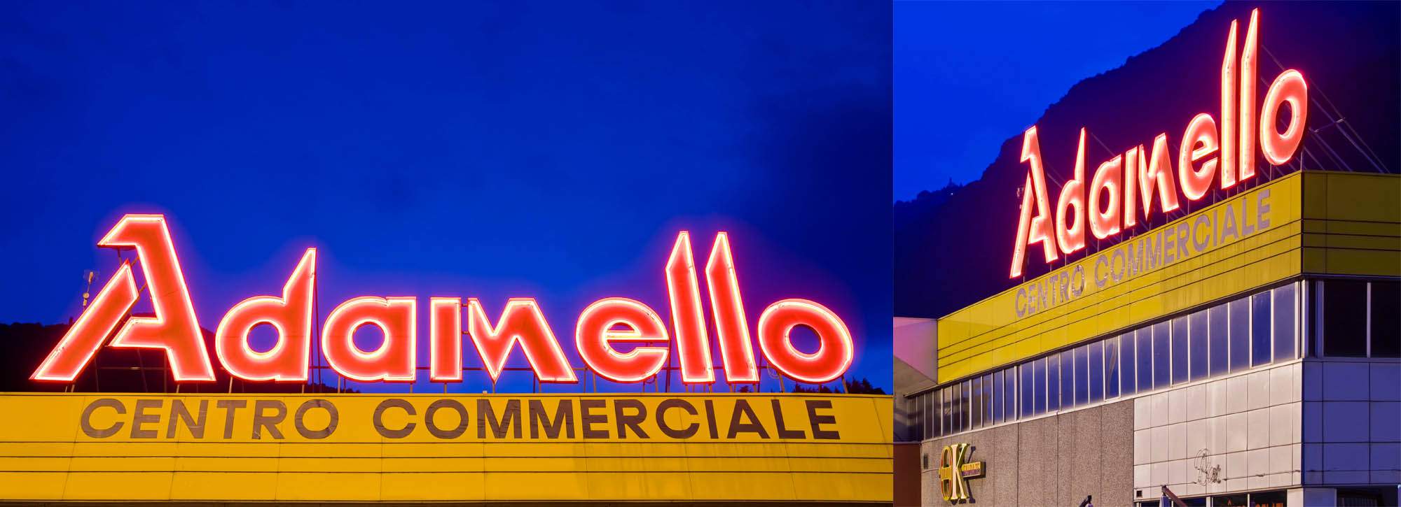 insegna luminosa di grandi dimensioni